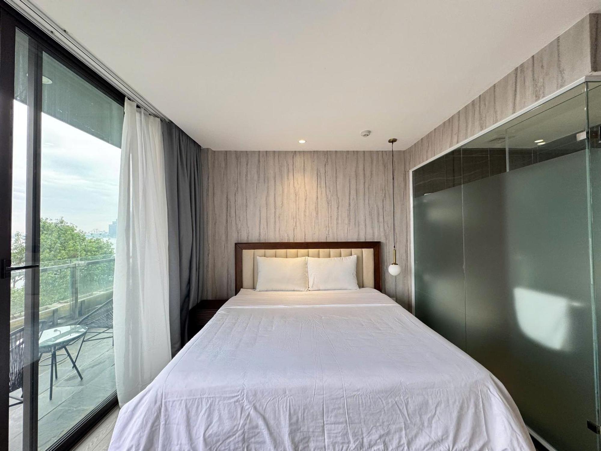 Moon West Lake Hotel&Residence Hanoi Buitenkant foto