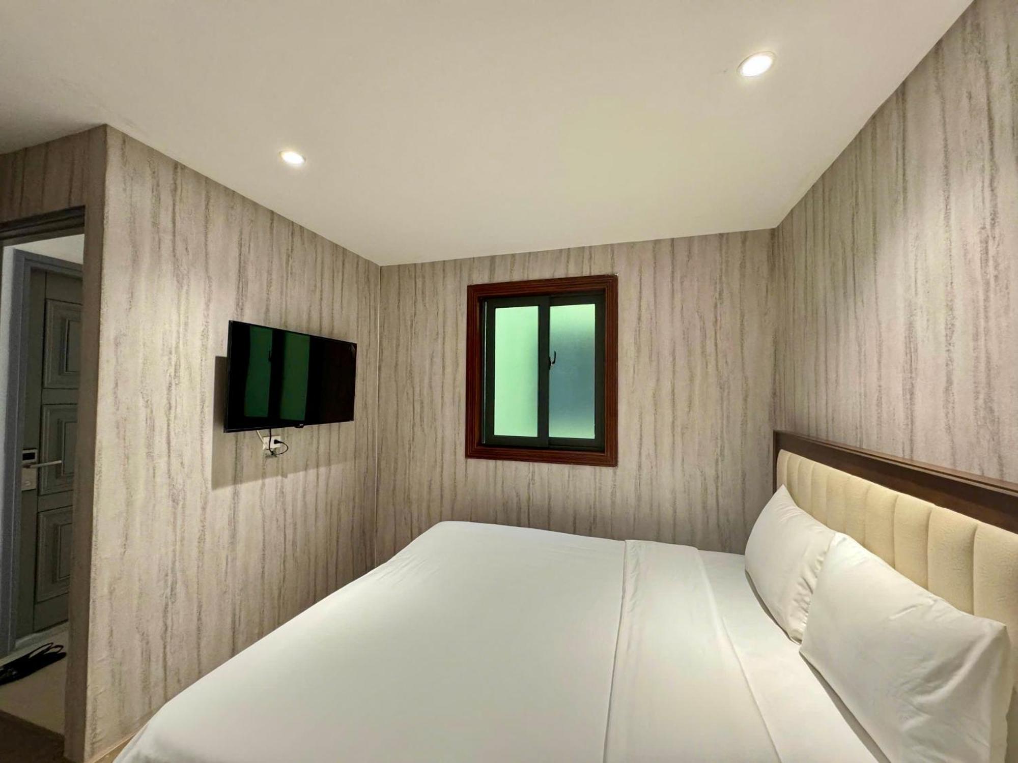 Moon West Lake Hotel&Residence Hanoi Buitenkant foto
